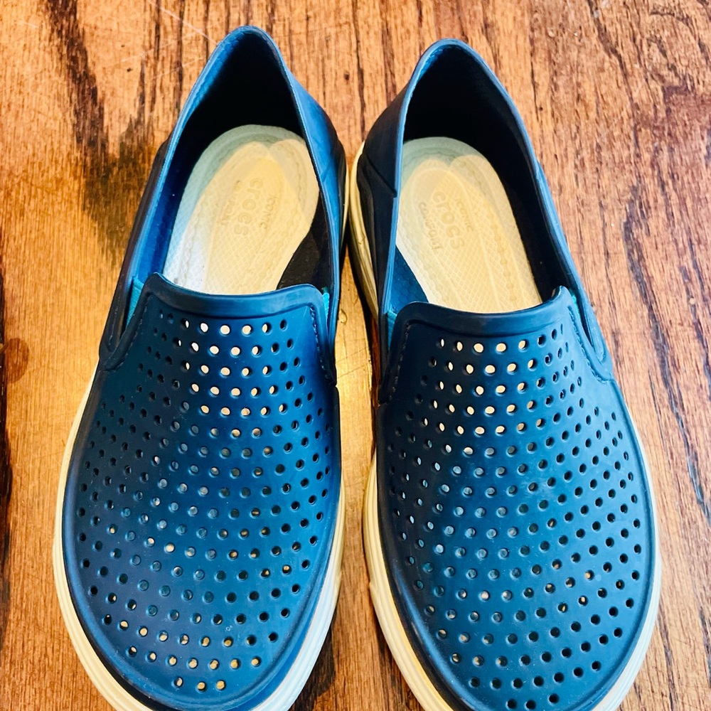 CROCS CitiLane Roka Slip-on Sneaker for Little Kid size 10
